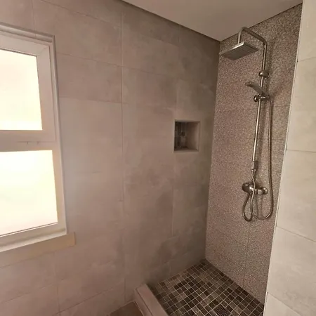 Oldtown Nightlife 2 * פארו