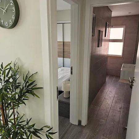 Oldtown Nightlife 2 *